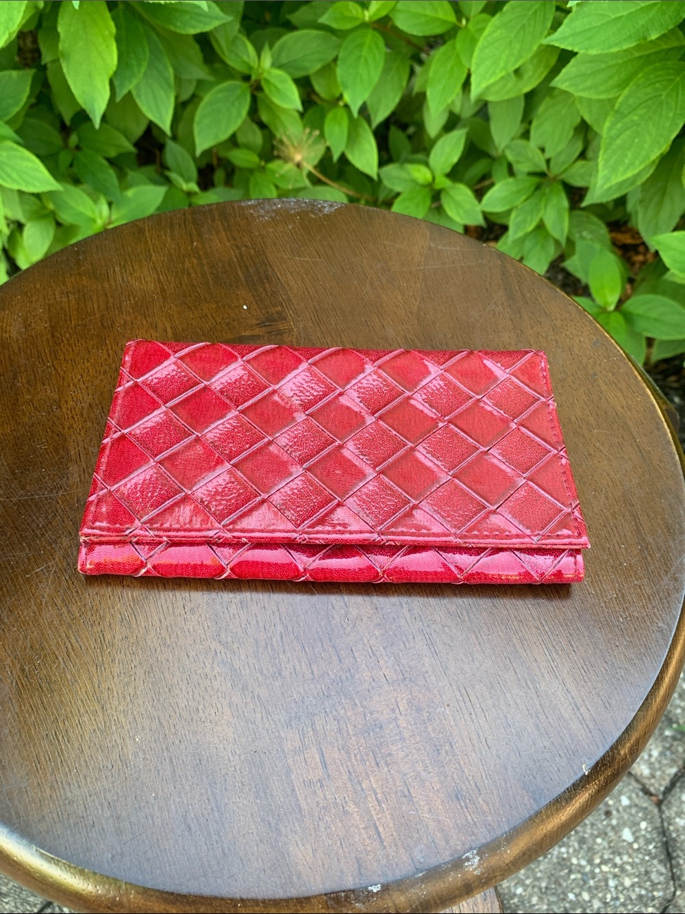 Estée Lauder Red Patent Tri-Fold Makeup Mirror Wallet